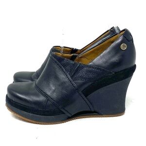 Mozo Devine Slip Resistant Wedges Black Leather Size 10.5